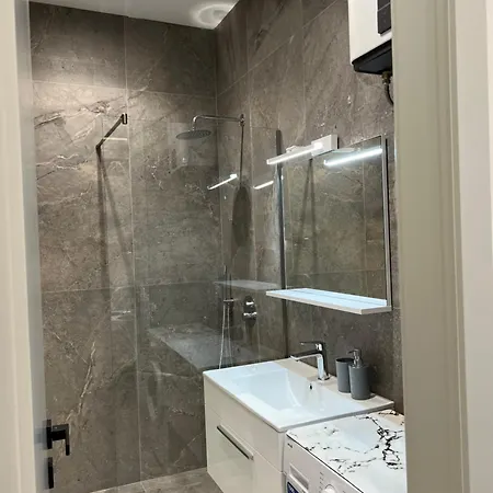 Marina Luxury Iliria Apartmán