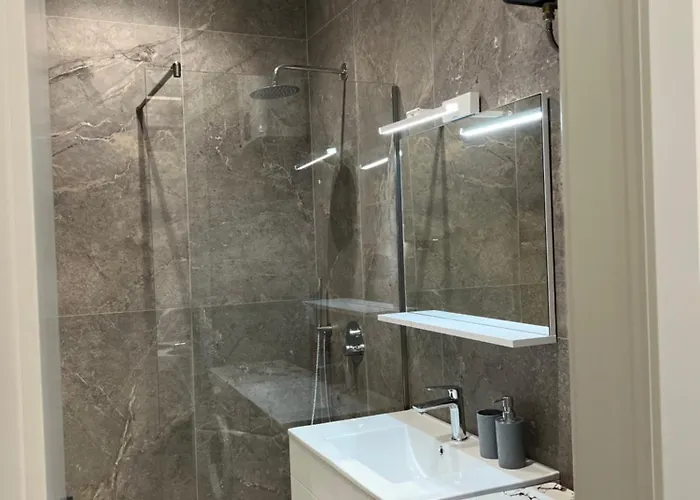 Marina Luxury Iliria Apartment